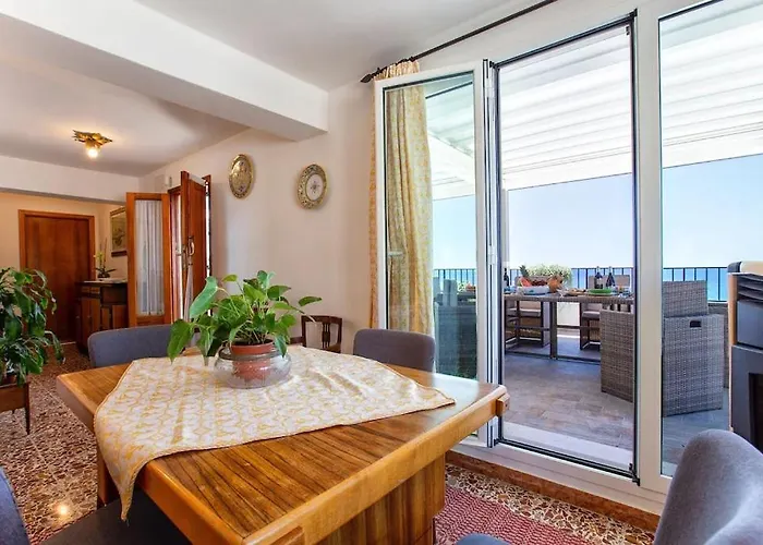 Апартаменты Attico Mir El Mar Con Spettacolare Terrazza Panoramica Vista Mare *